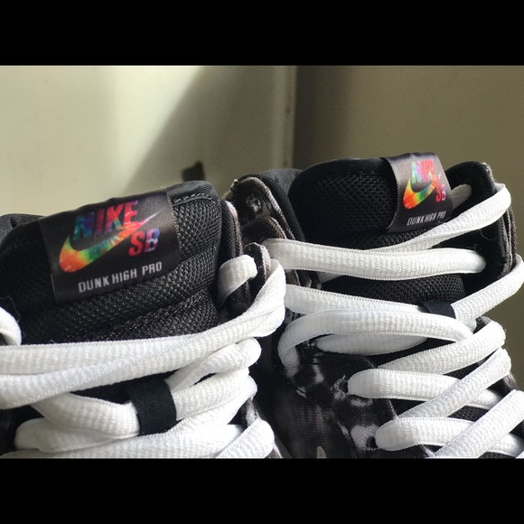 Nike Dunk High Premium SB Tie-Dye - Picture 4 of 7